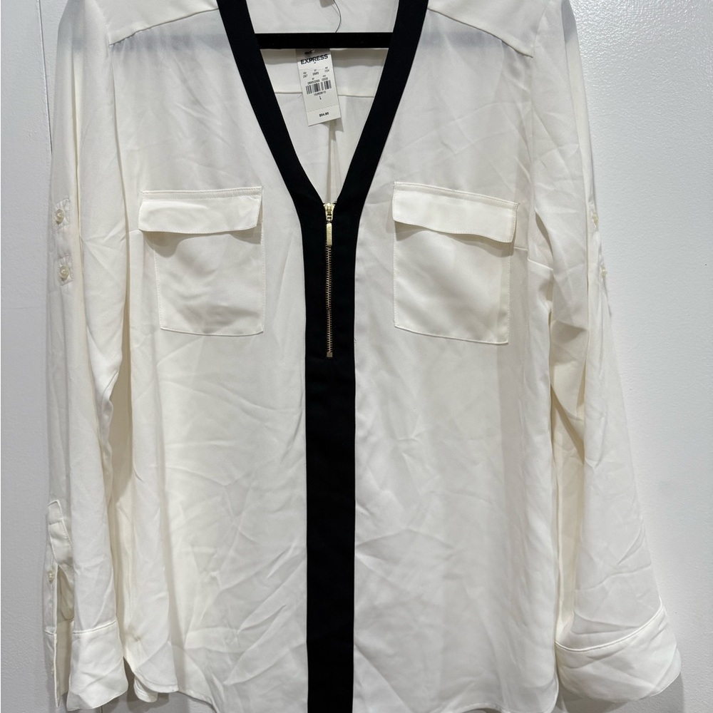 Express Black and White V-Neck Portofino blouse